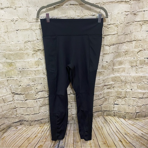 Fabletics Black Inset Athletic Leggings - Picture 1 of 4